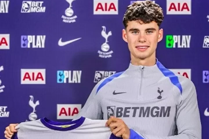 Tottenham Hotspur Signs Leeds' Youngster Archie Gray