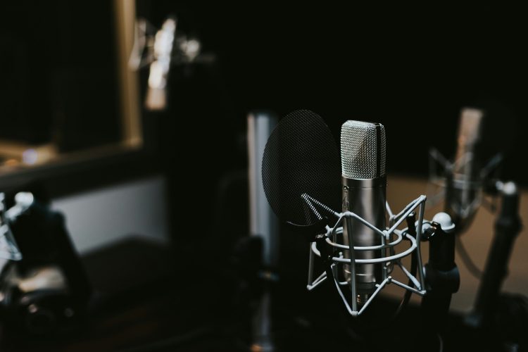How to Start a Music Podcast and Monetize It in 2025